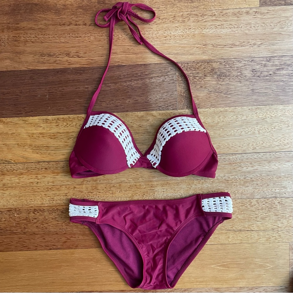Push-up Maroon and White Crochet Bikini Set Full Coverage Bottoms Small Like New